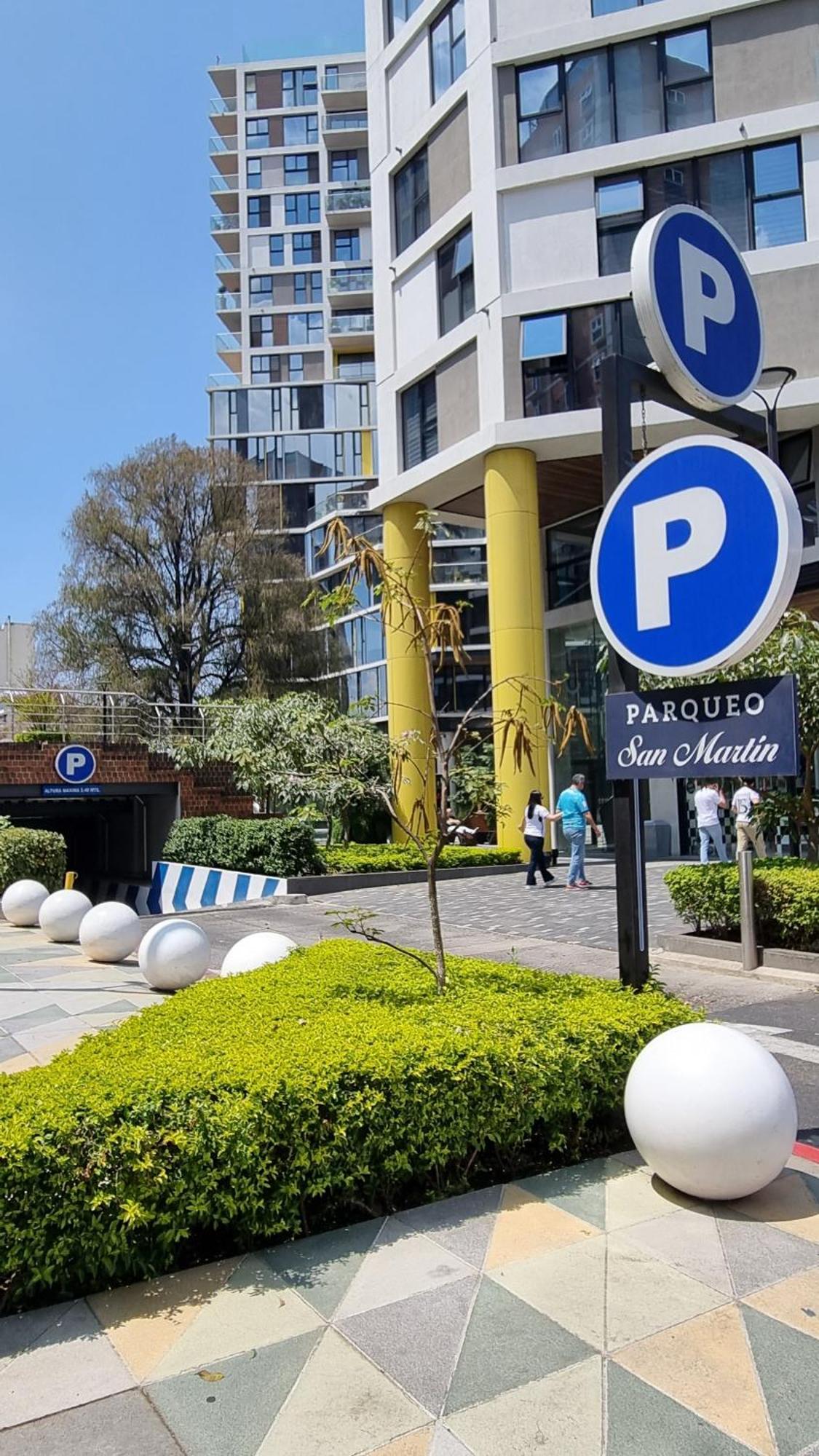 Apartamento Nuevo Y Moderno En La Atractiva Zona 4 *